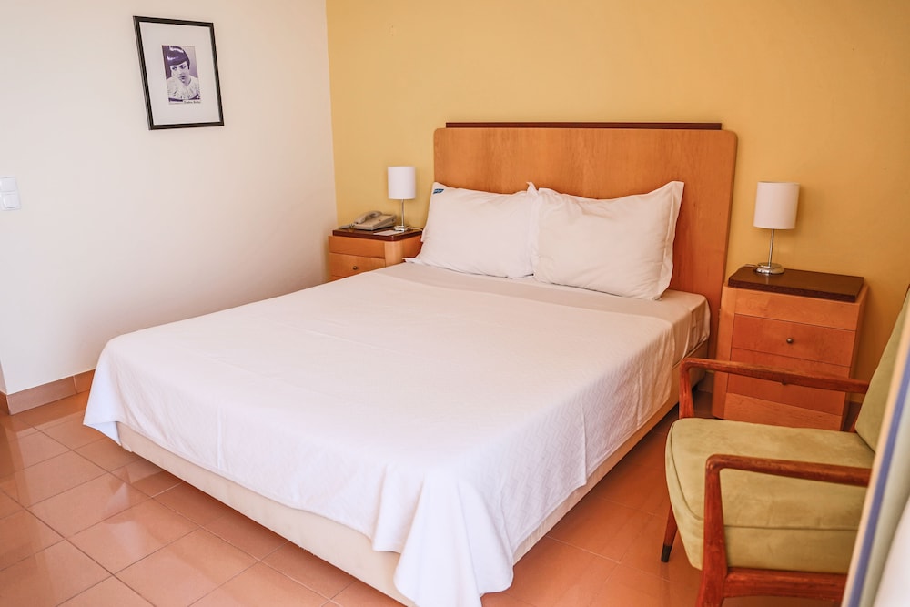 Basic Double or Twin Room, City View - Photo 1