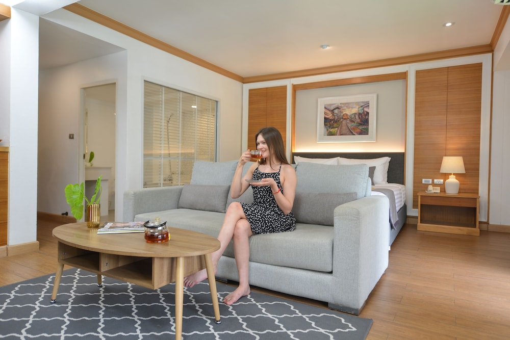 Suite Room King Bed with Living area thumbnail 6