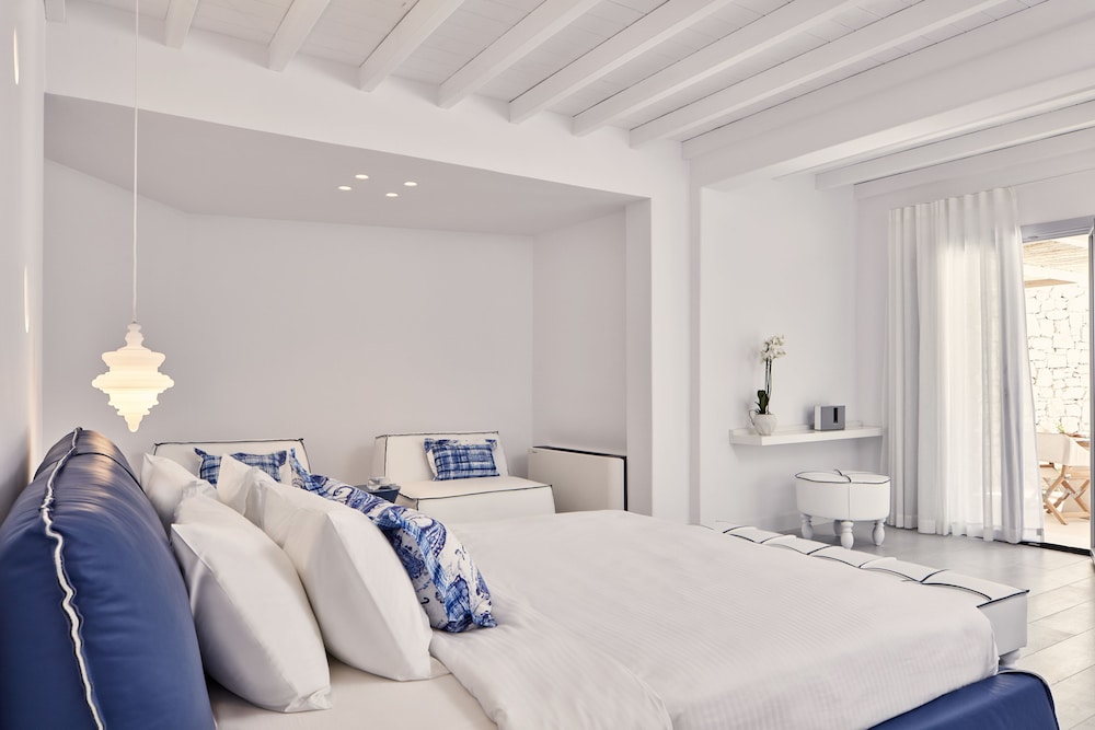 Honeymoon Suite, Private Pool, Sea View - Photo 2