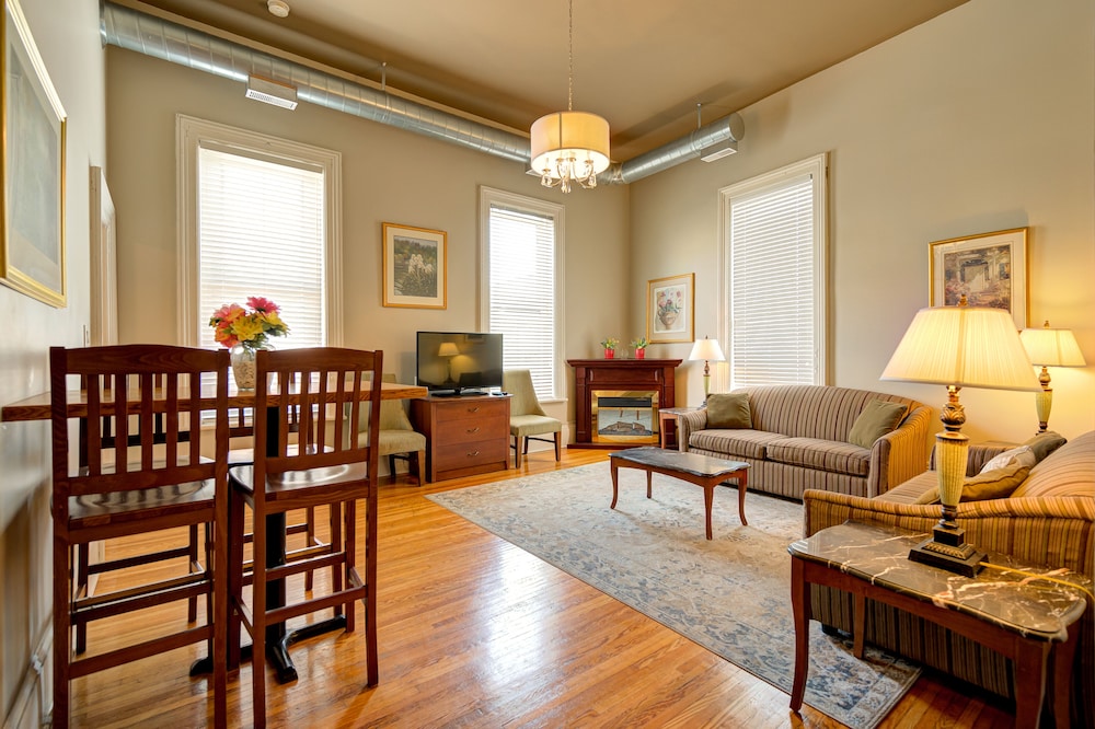 Premium Apartment, City View