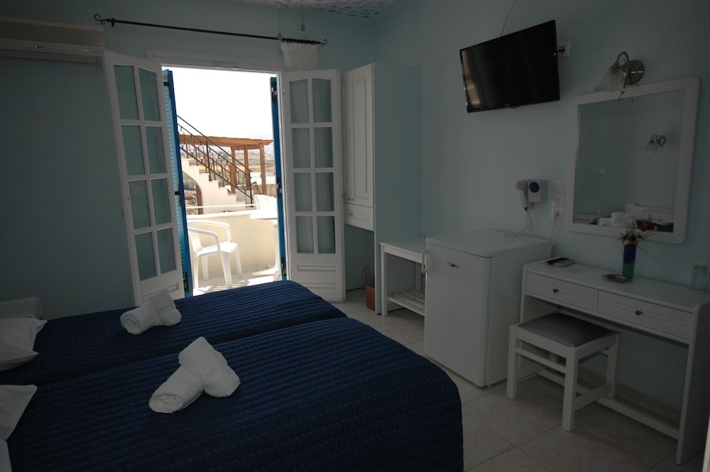 Standard Room photo 3
