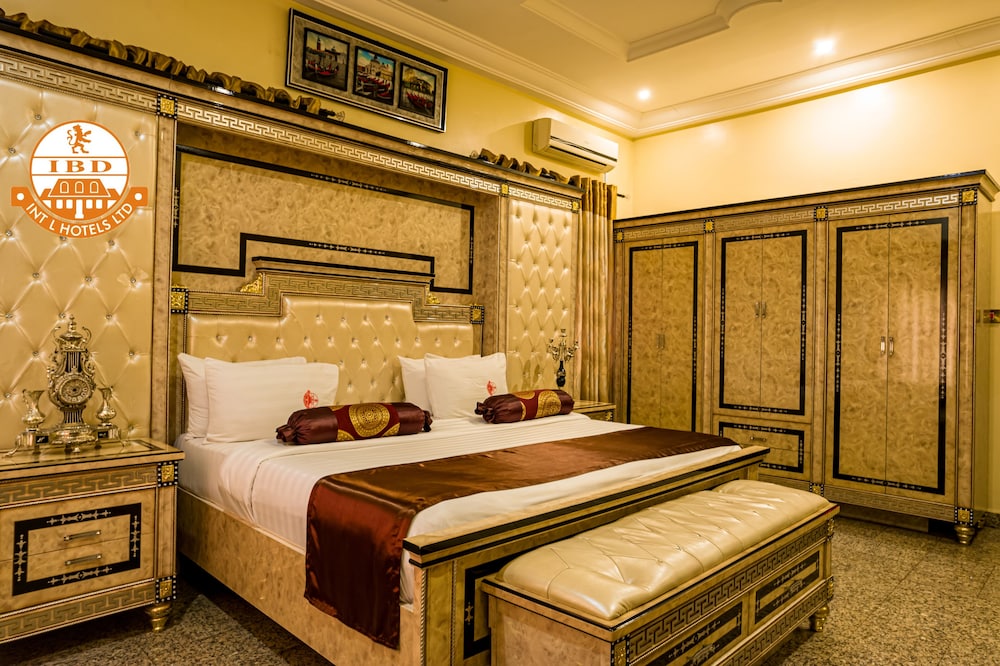 Presidential Suite