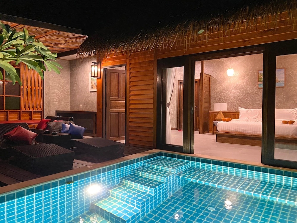 Villa with Private Pool (Free pick up and dop off at Mae Haad Pier) - Photo 4