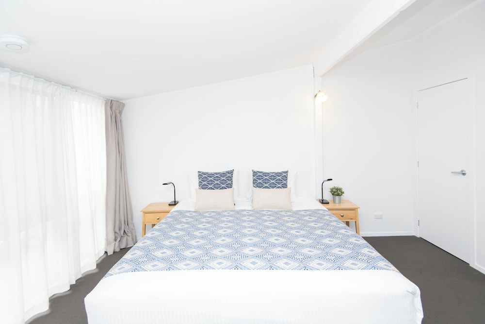 1 Bedroom Apartment photo 3