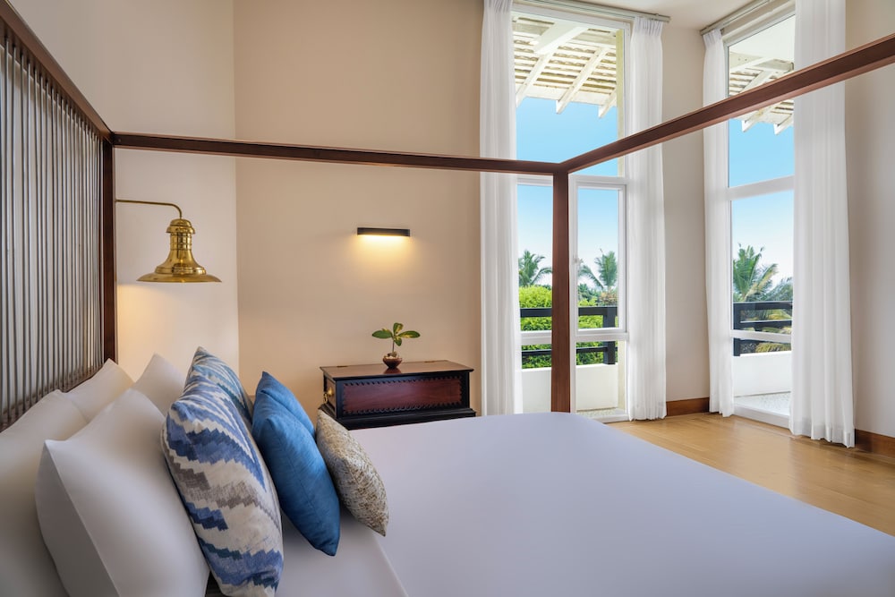 Luxury Suite with King Bed