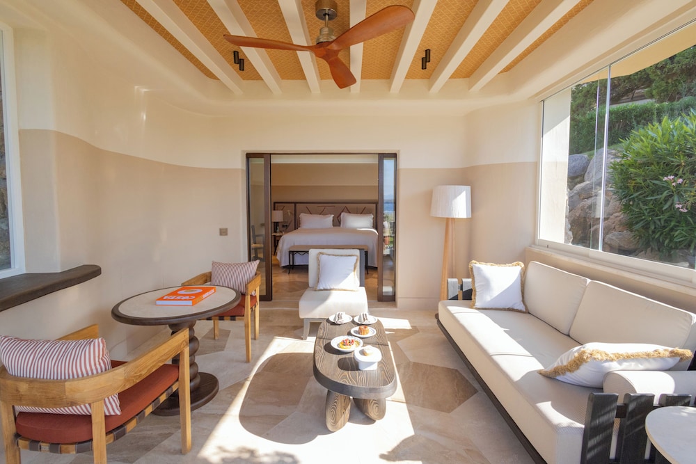 Deluxe Room (Frontline Sea) photo 3
