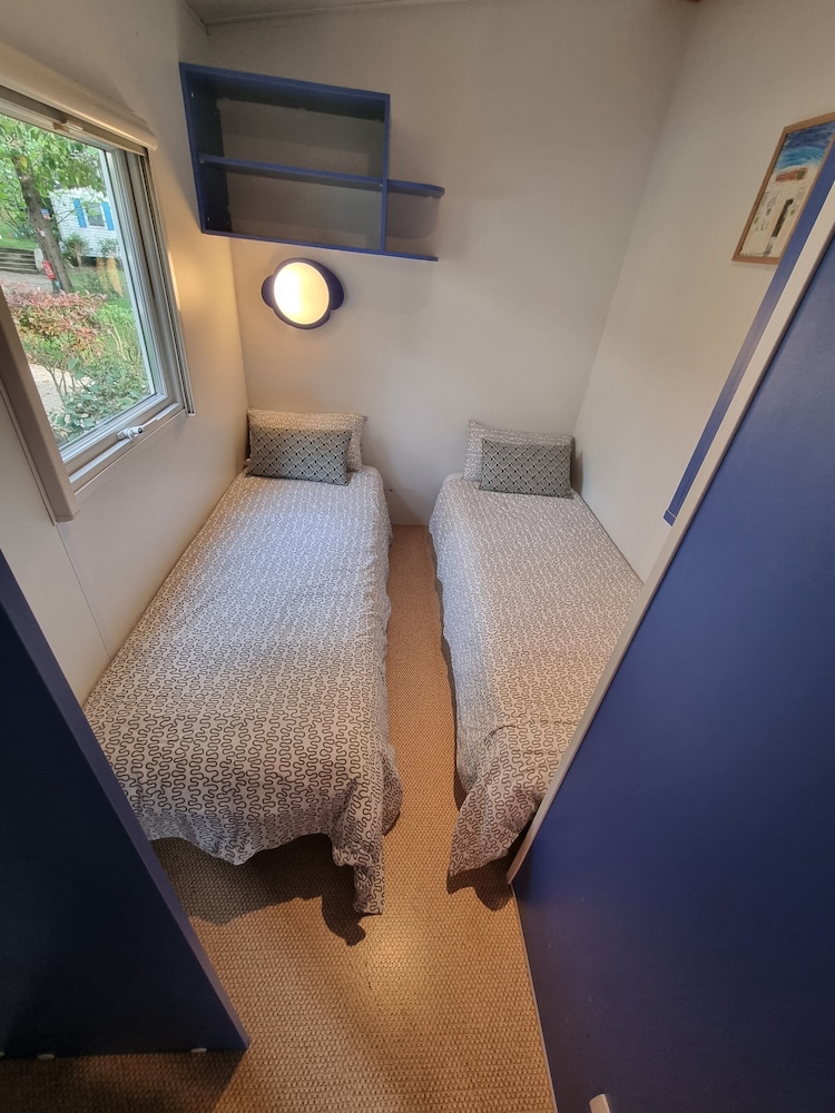 Mobile Home photo 1