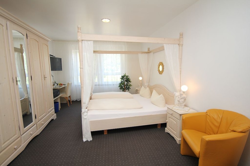 Ambience Double Room with wet room