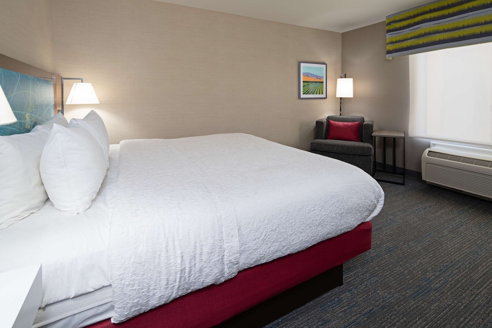 Room, 1 King Bed, Non Smoking - Photo 2