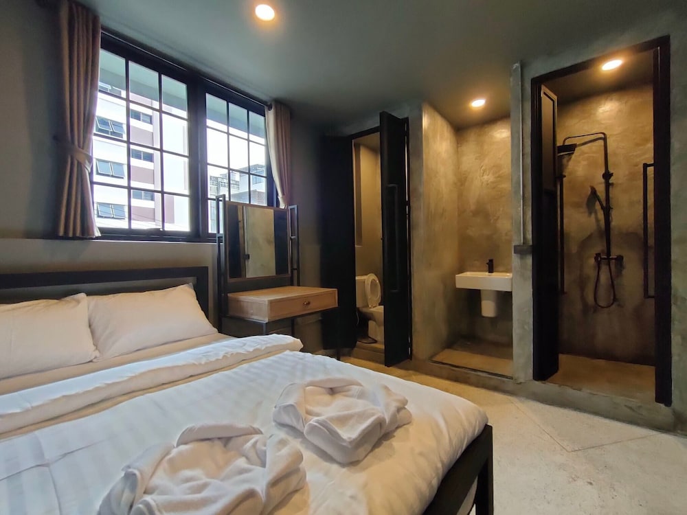Single Room - Photo 1