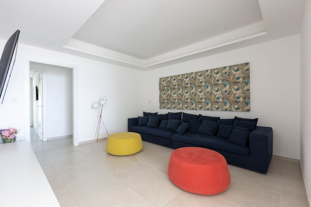 Villa photo 3