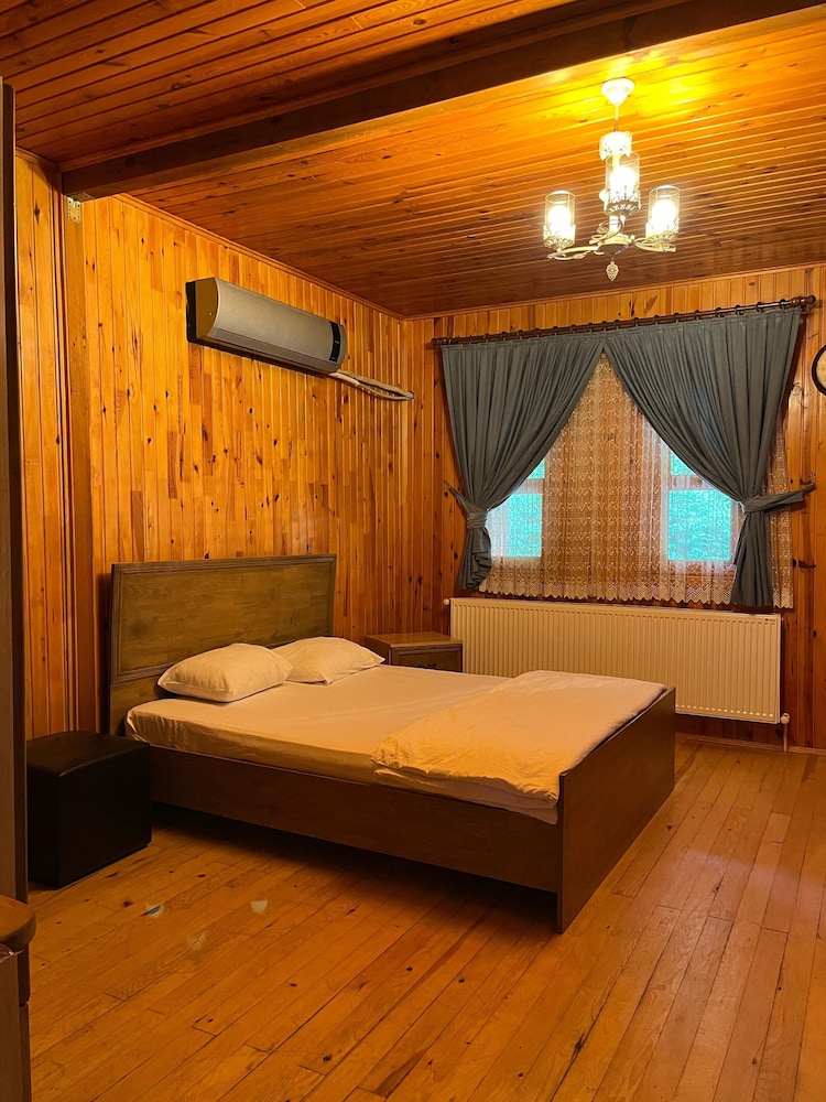 Classic Room, 1 Double Bed, Non Smoking, Mountain View photo 3