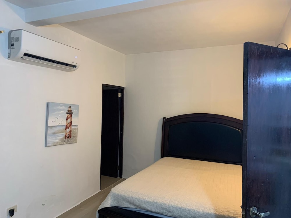 1 Bedroom Apartment, 1st fl., rear photo 3