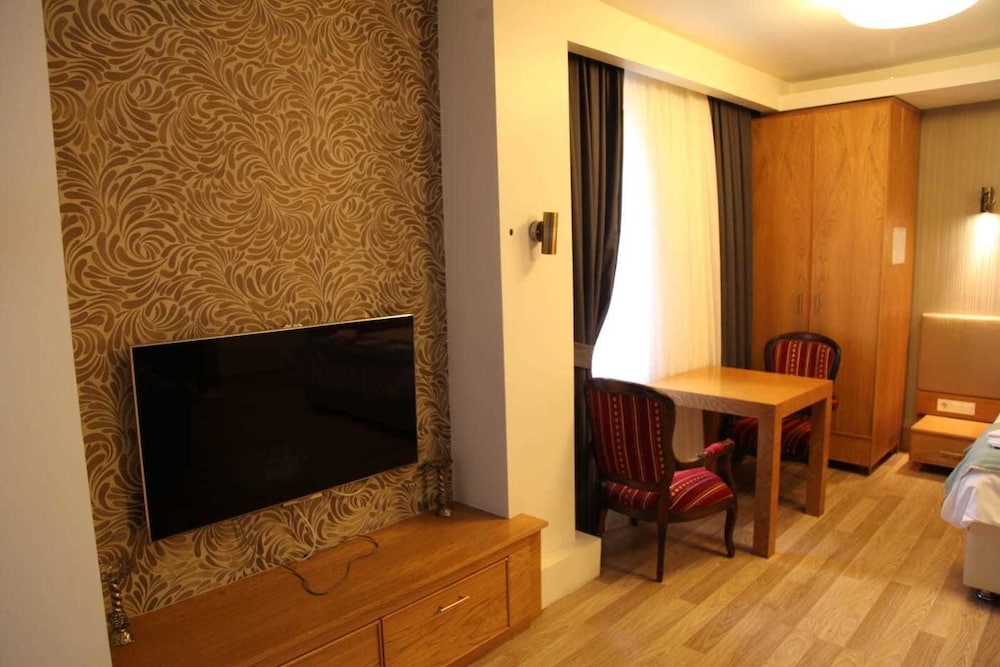 Studio, 2 Double Beds photo 1