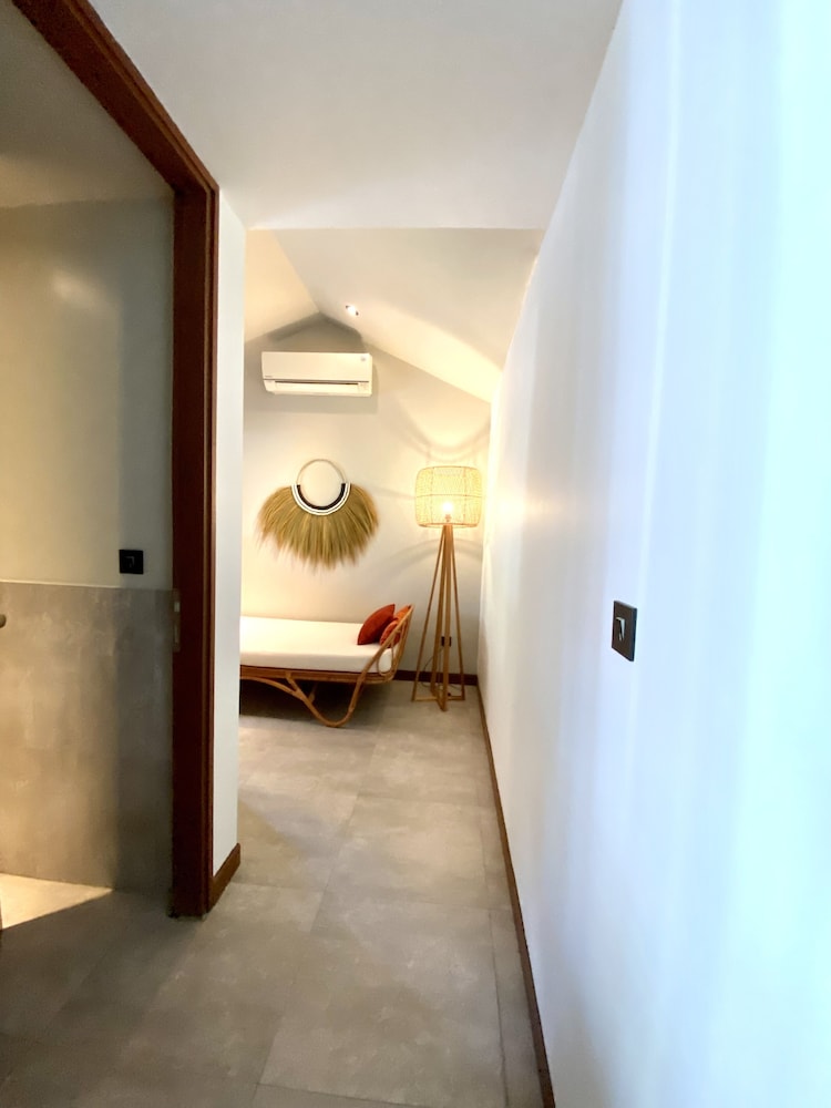 Design Villa, 2 Bedrooms, Private Pool, Garden Area