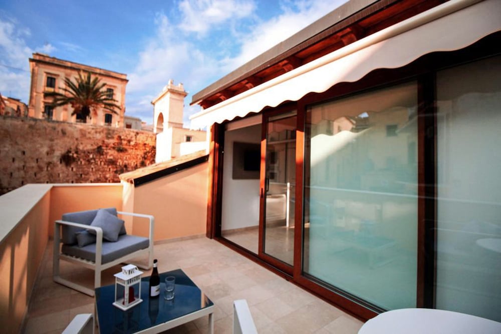 Panoramic House