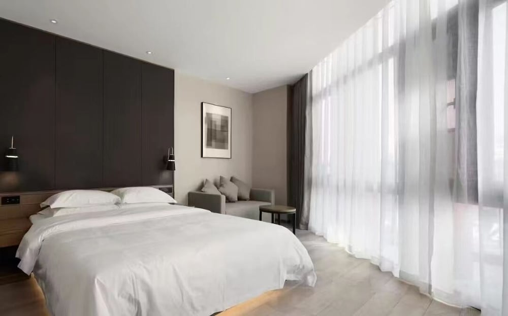 Family Suite, City View