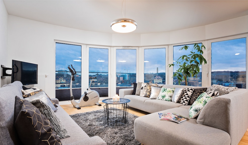 Apartment (Penthouse)