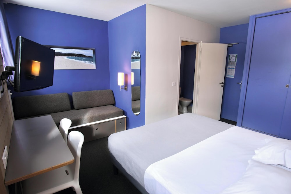 Standard Room photo 3
