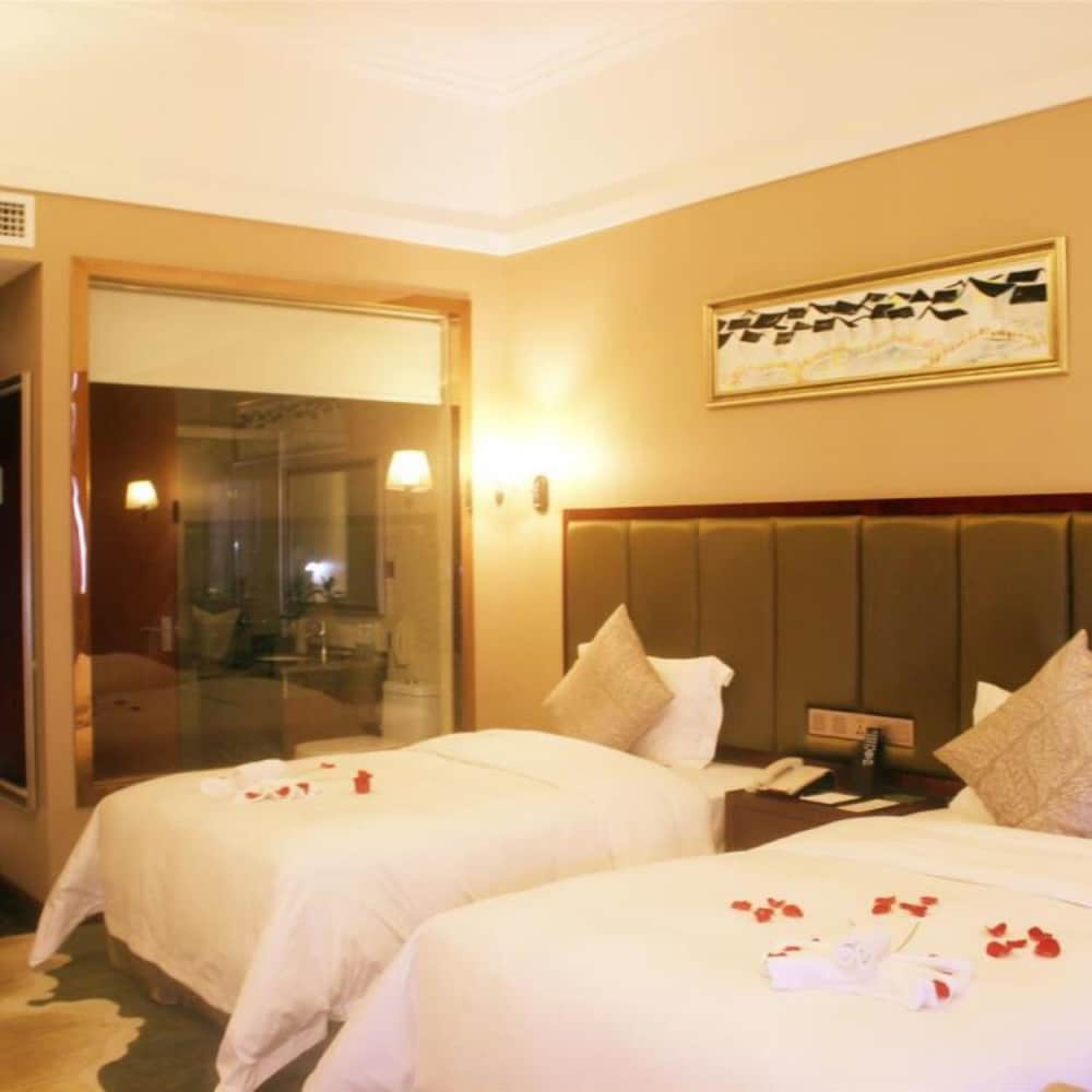Standard Twin Room photo 3