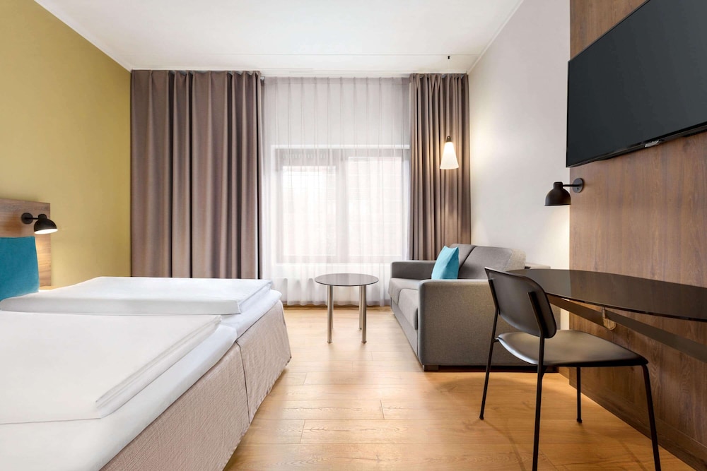 Standard Room, 2 Twin Beds, Accessible - Photo 4