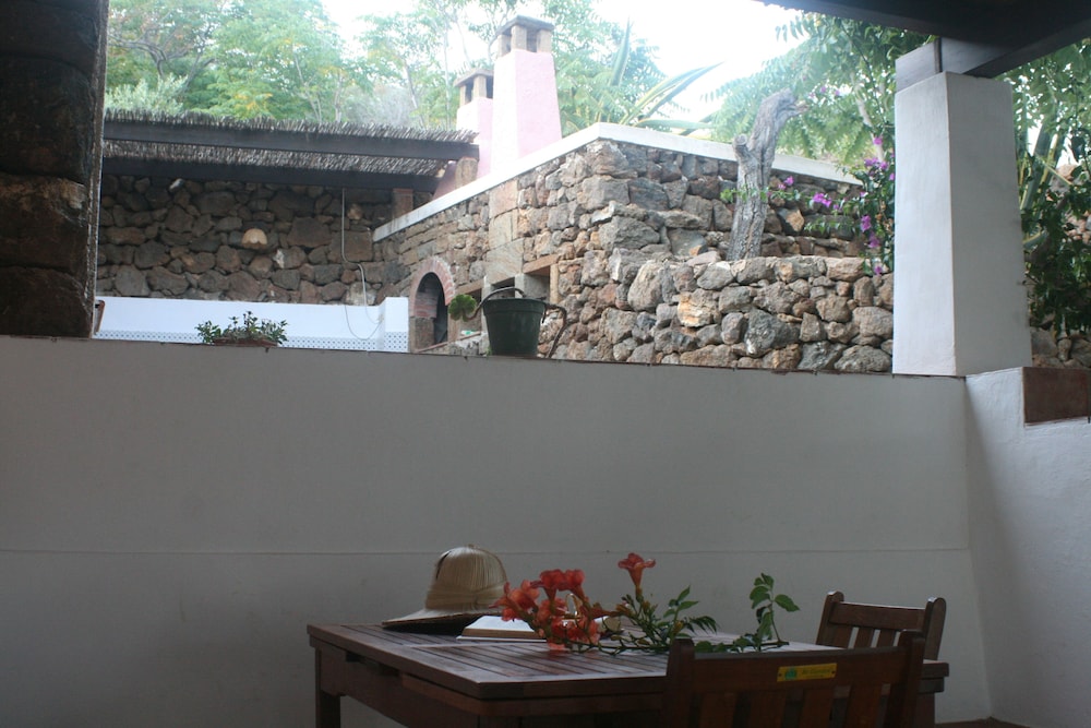 Traditional House (Dammuso Cala Rotonda-in Martingana) photo 2