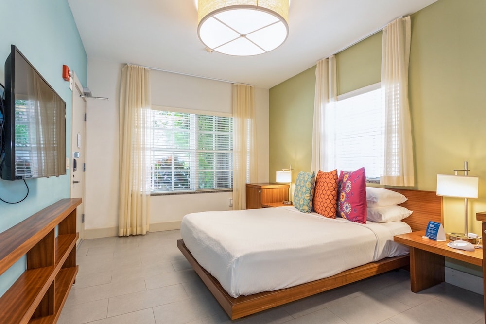 Accessible Queen Room (Self Check-in)