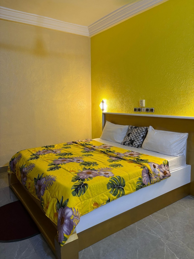 Deluxe Triple Room photo 2