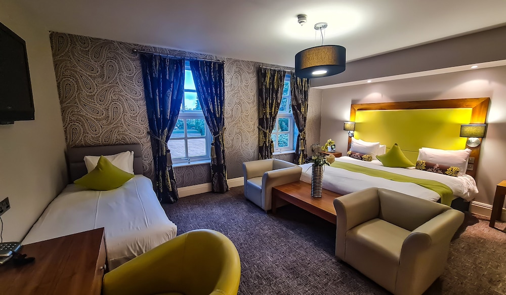Deluxe Triple Room photo 2