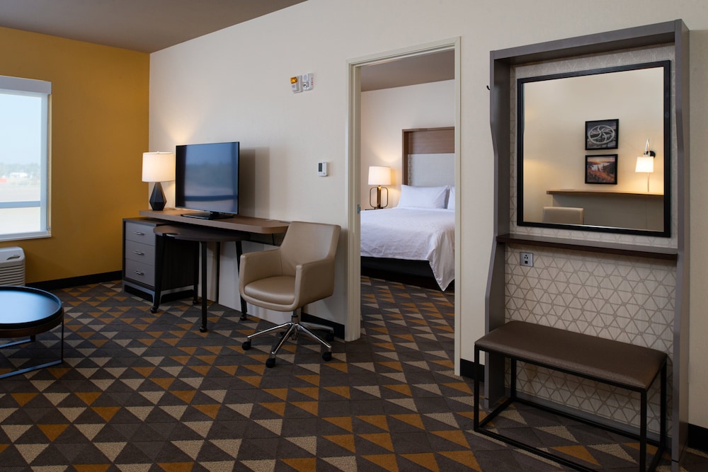 Suite, 1 Bedroom, Accessible (Communication Accessible) - Photo 4