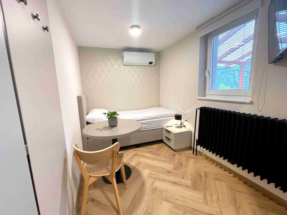 Superior Studio, Non Smoking, Kitchen (6)