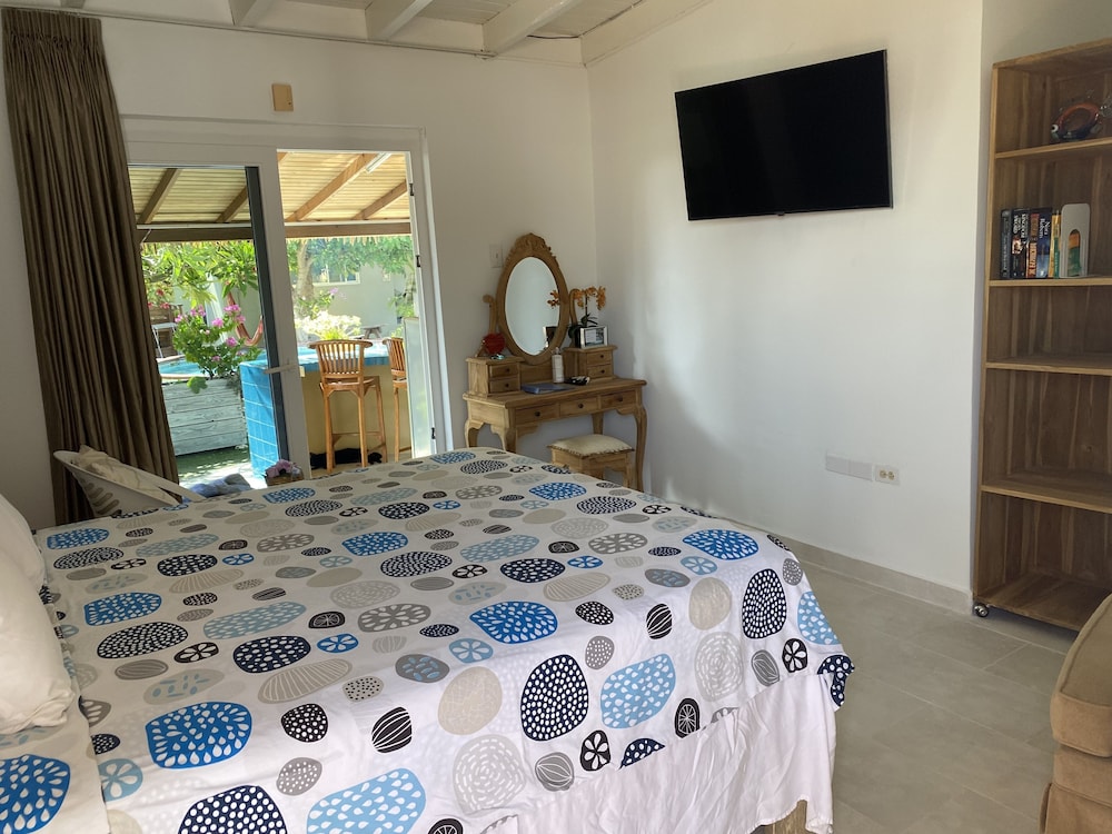 Panoramic Studio, 1 Bedroom, Garden View, Poolside photo 3