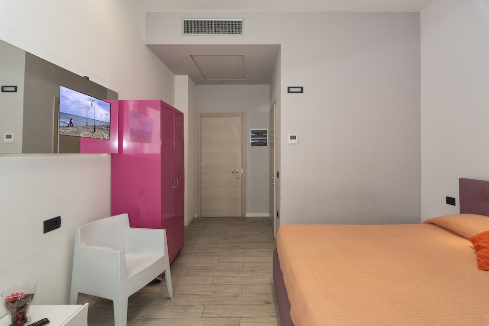 Economy Double Room Single Use photo 3