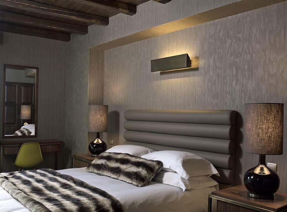Premium Double or Twin Room photo 3
