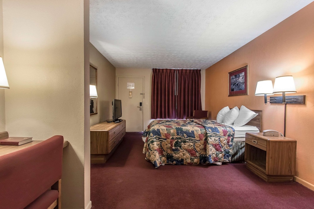 Standard Room, 1 Double Bed, Non Smoking - Photo 6