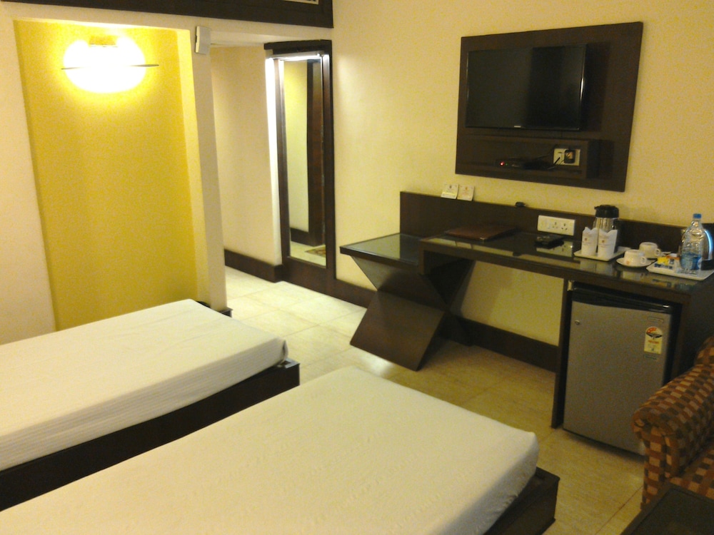 Deluxe Room - Photo 3
