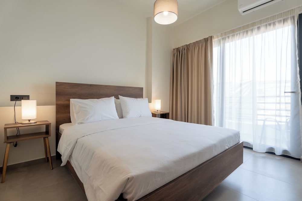 Deluxe Double Room, Partial Sea View