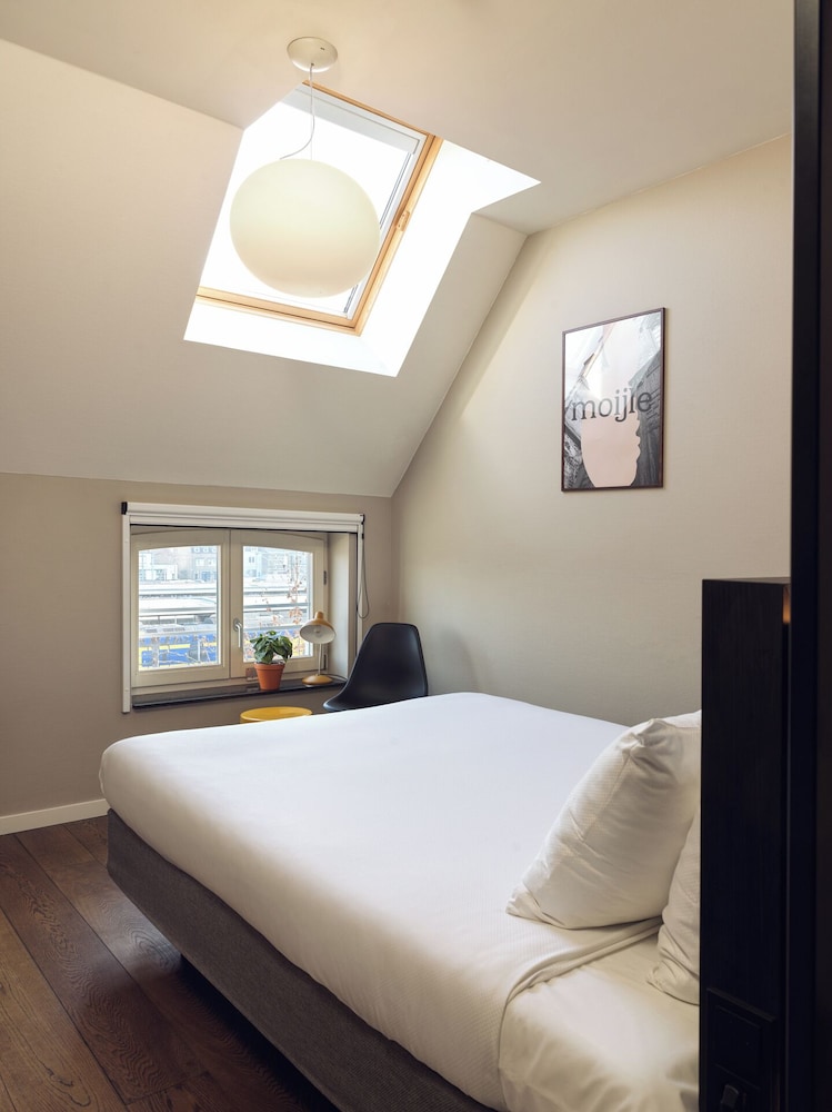 Basic Room, Courtyard View - Photo 2