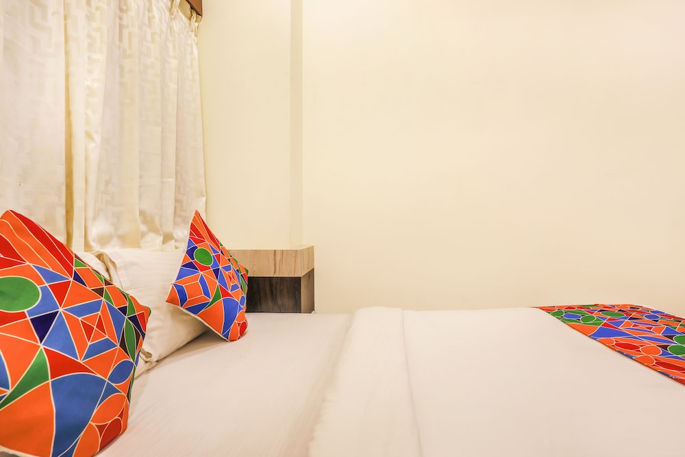 Deluxe Room - Photo 3