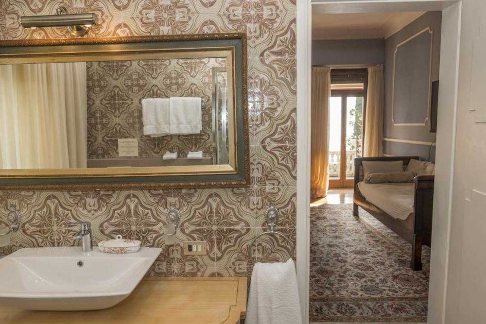 Junior Suite, Balcony photo 1