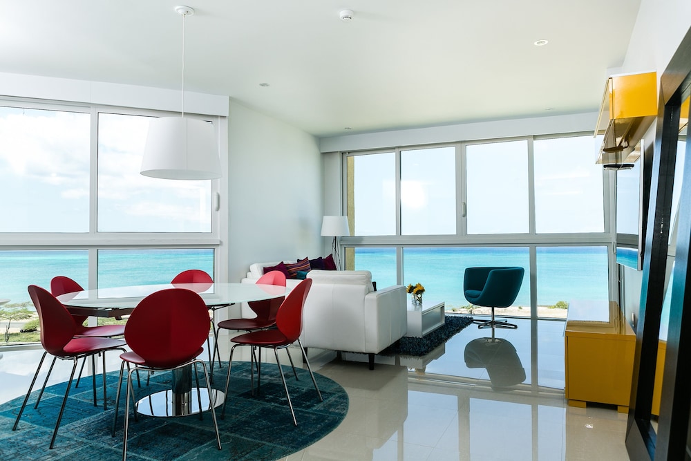 Family Condo, 2 Bedrooms, Ocean View, Corner