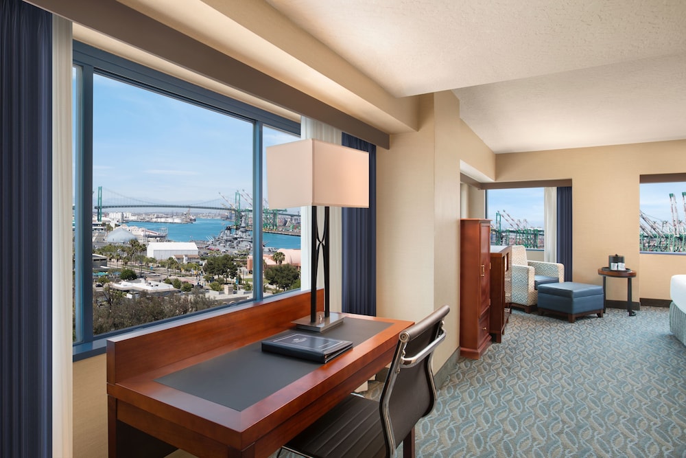 Junior Suite, 1 King Bed, Harbor View - Photo 1