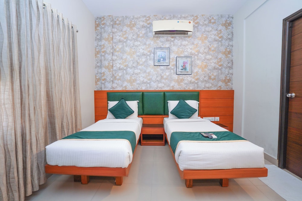 Deluxe Twin Room, 1 Double Bed photo 2
