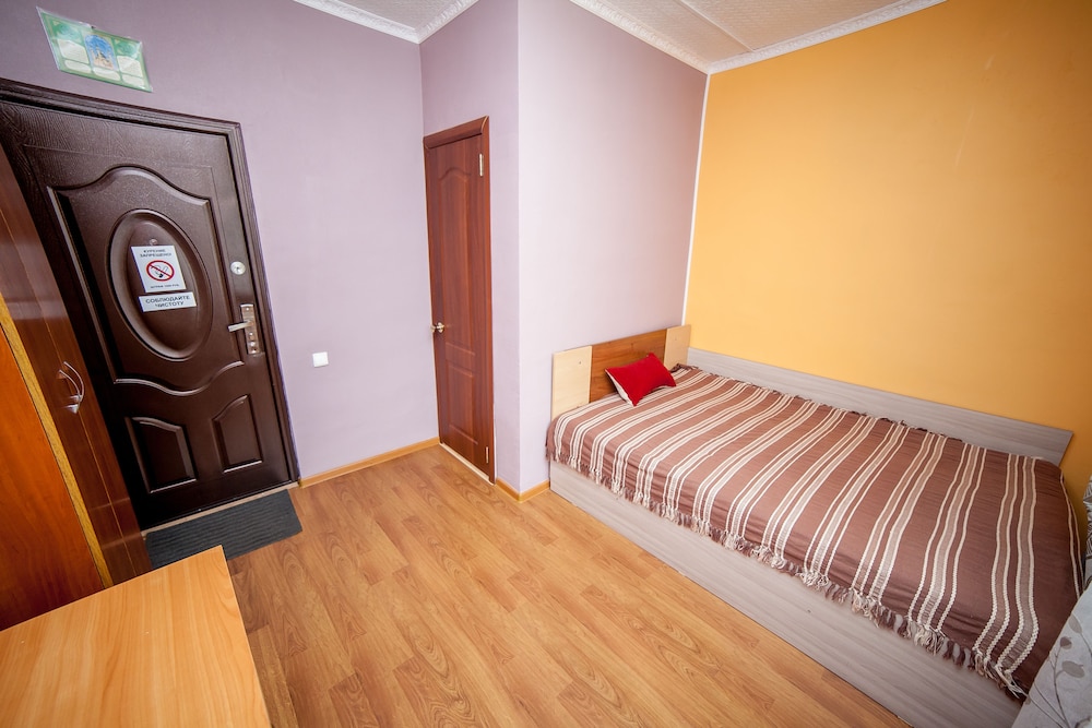 Economy Double Room, 1 Double Bed, Non Smoking photo 3