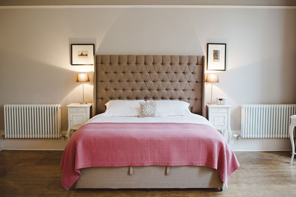 Suite, 1 King Bed photo 2