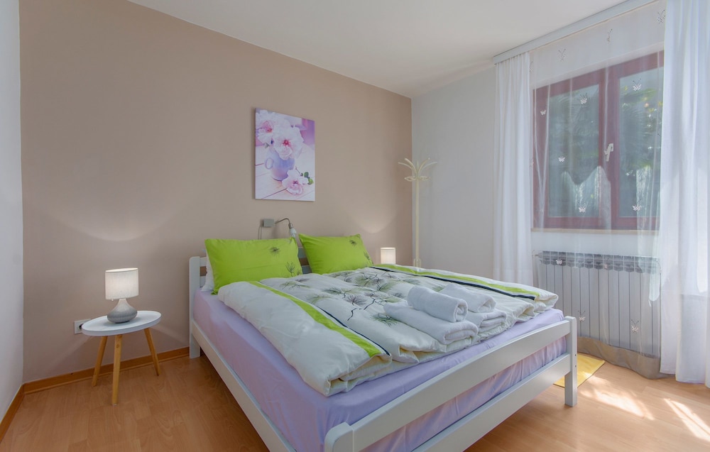 Apartment (Oliveto)