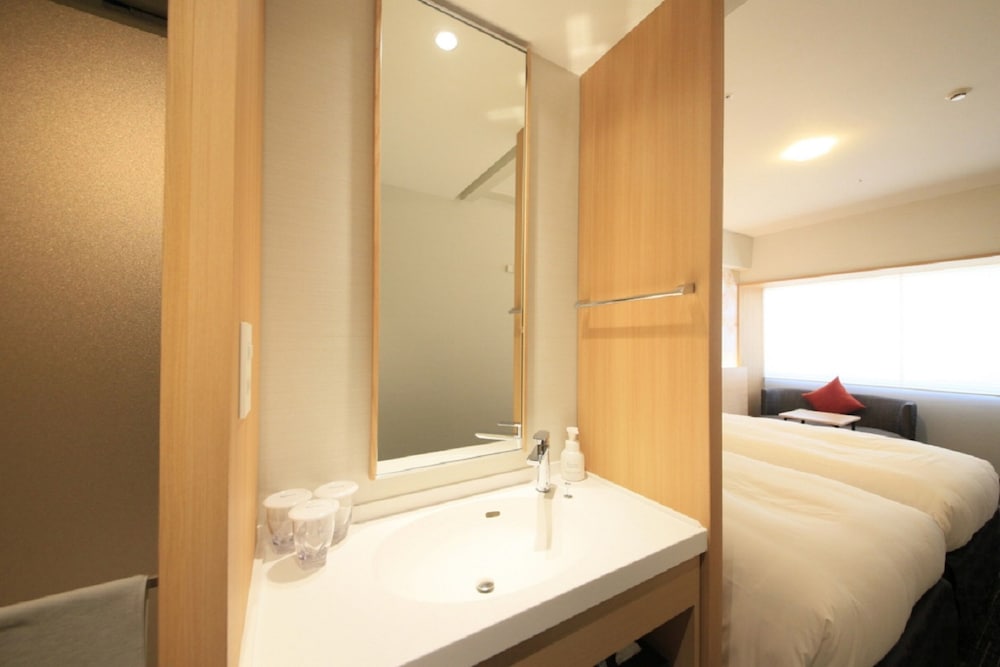 Standard Triple Room, Non Smoking - Photo 5