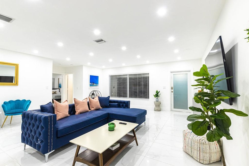 Fresh Luxe Villa w Heated Pool Grill Chill Spots, Billede 25
