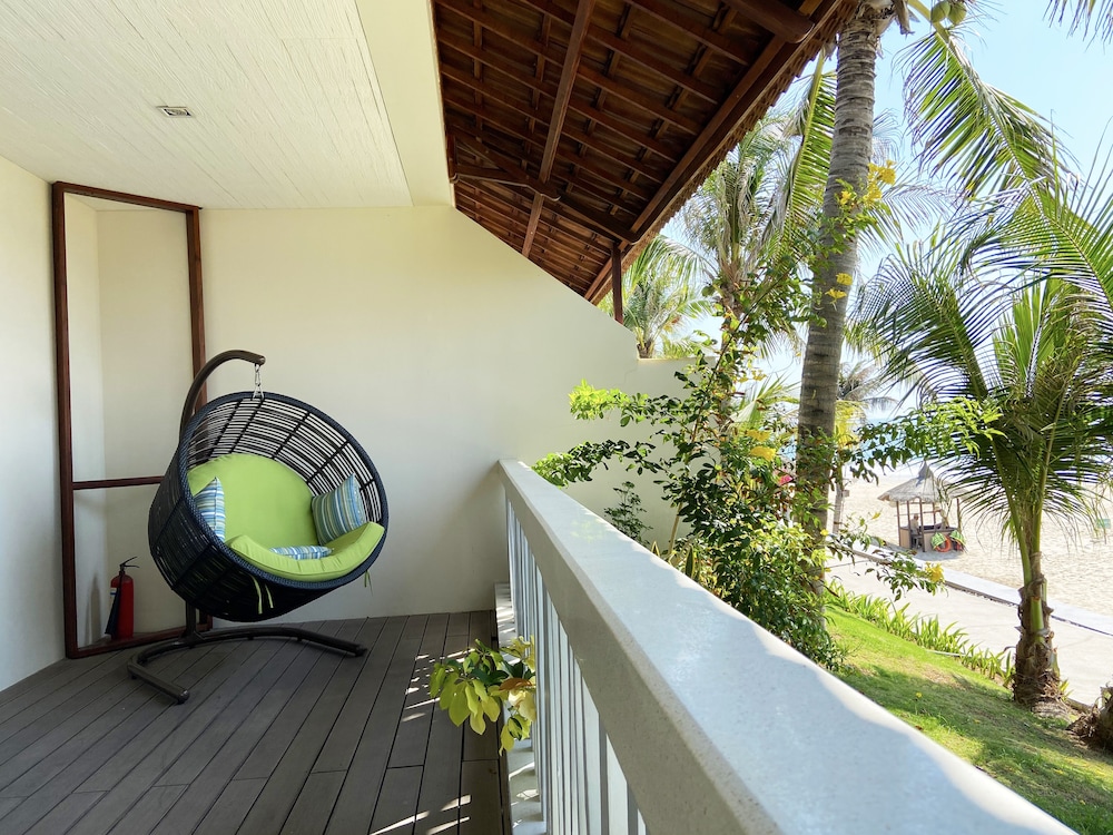 Bungalow Beach Front photo 3