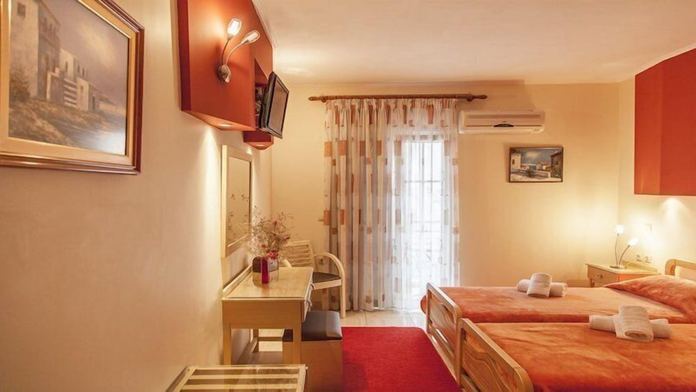 Standard Double or Twin Room photo 2